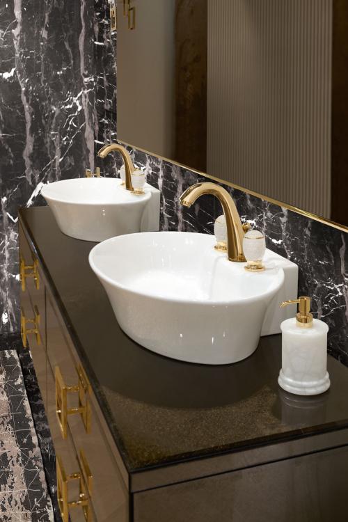 Daphne vanity unit, Saffiano glass, gold details