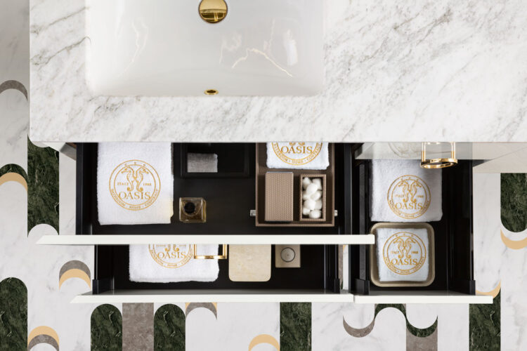 Тумба Daphne, отделка Bianco, мрамор Bianco Statuario, золотые детали