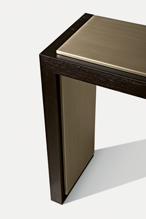 Khan console in Moka Oak finish and bronze metal details