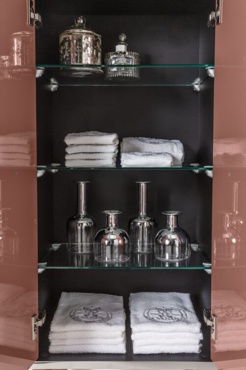 Высокий шкаф Lutetia, отделка Marsala