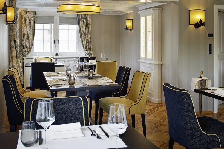 Zur Fernsicht &#8212; Common spaces