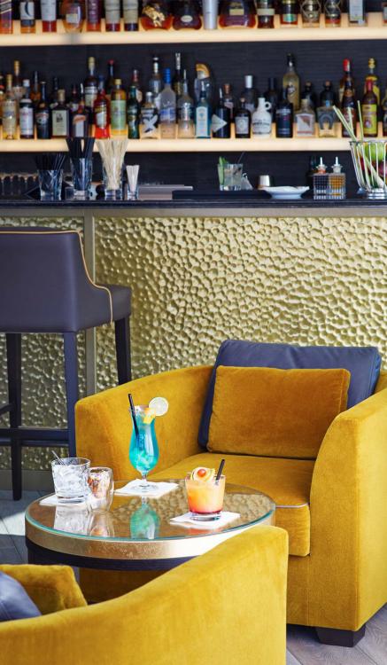 Zur Fernsicht &#8212; Common spaces