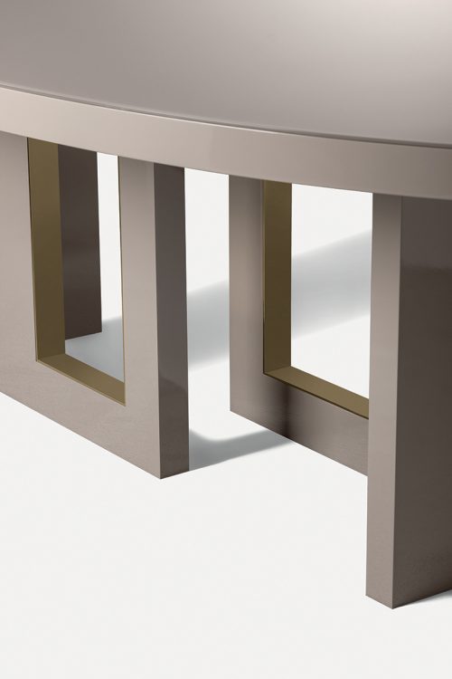 Tao table - Oval version - in Tortora finish and bronze metal details