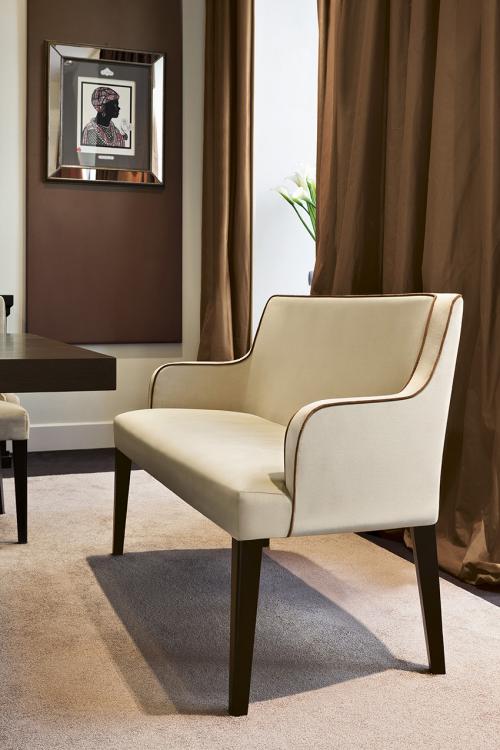 Cream &#038; Chocolate &#8212; Dinig room