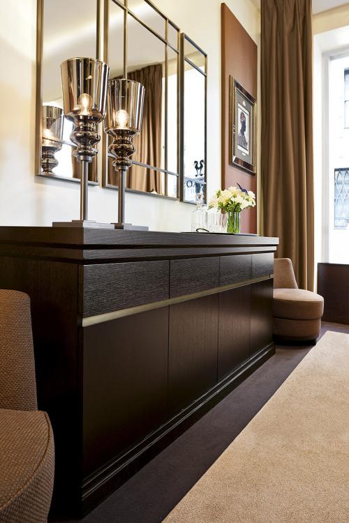 Cream &#038; Chocolate &#8212; Dinig room