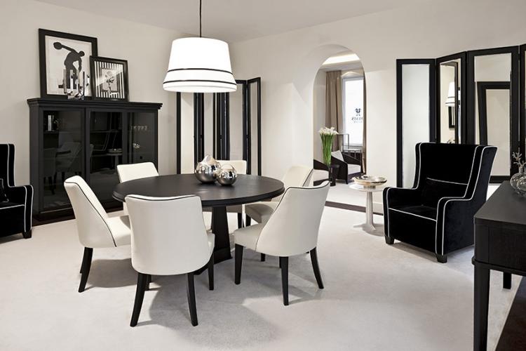 Black & white theme – Dining room