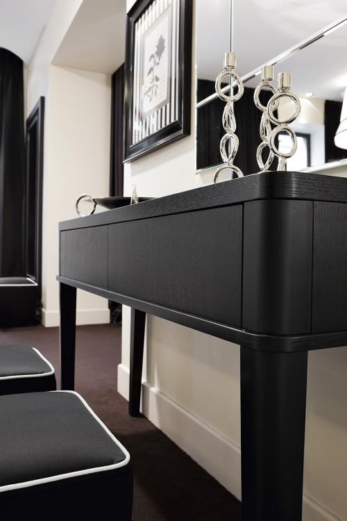 Black &#038; white theme – Dining room