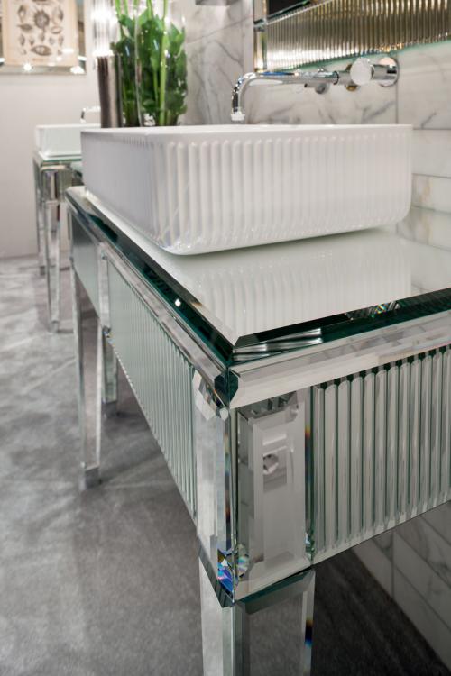 Oasis Rialto Collection