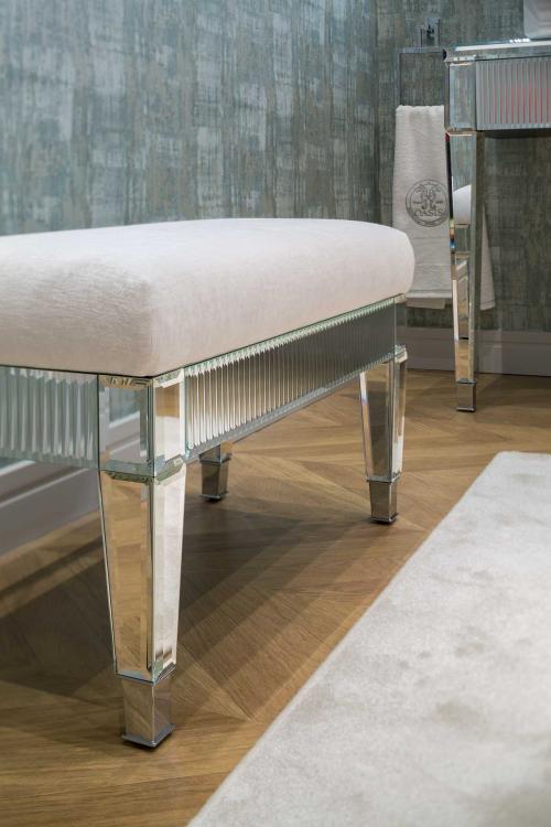 Rialto small bench, ribbed mirror finish