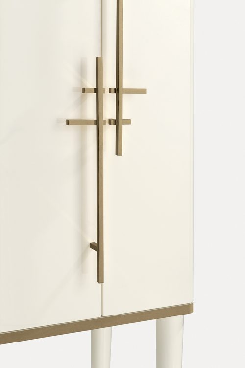 Origami bar cabinet in Avorio finish and bronze metal details