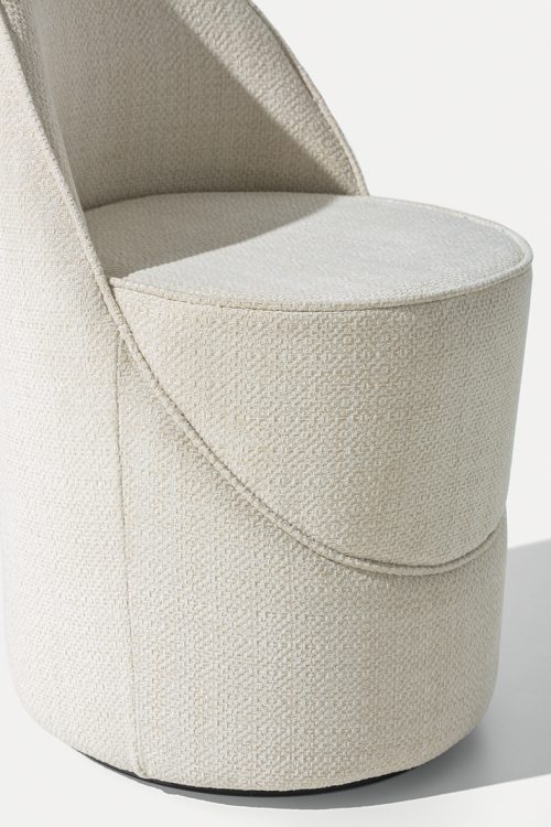 Eleonor covered in fabric