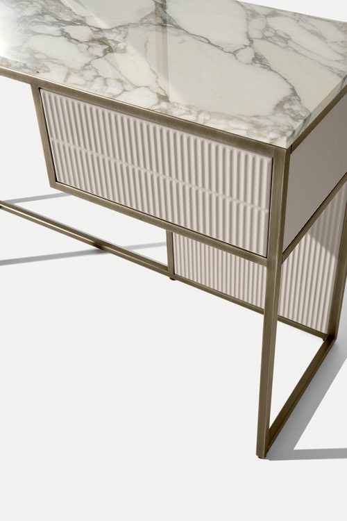 Academy dressing table in Tortora finish, bronze metal base and Calacatta Oro marble top