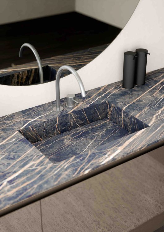 Top in Noir Desir porcelain stone with Rock integrated washbasin