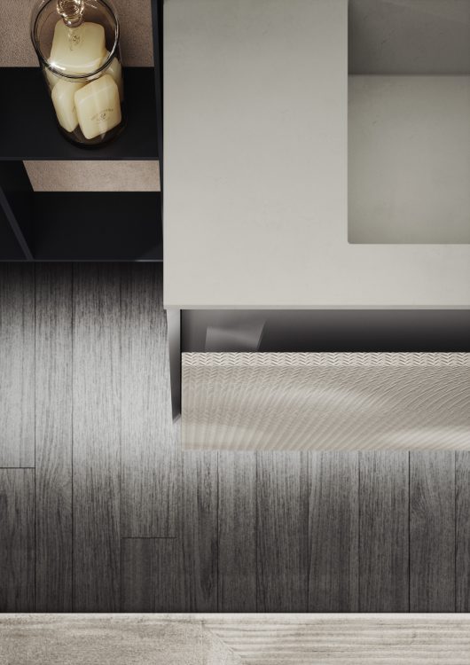 Top in Grigio Elegance coloured Purefeel 