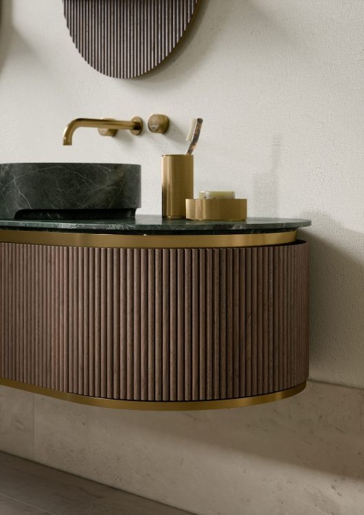 Nàos vanity unit in ribbed Walnut finish. Verde Alpi marble top with Nereo washbasin