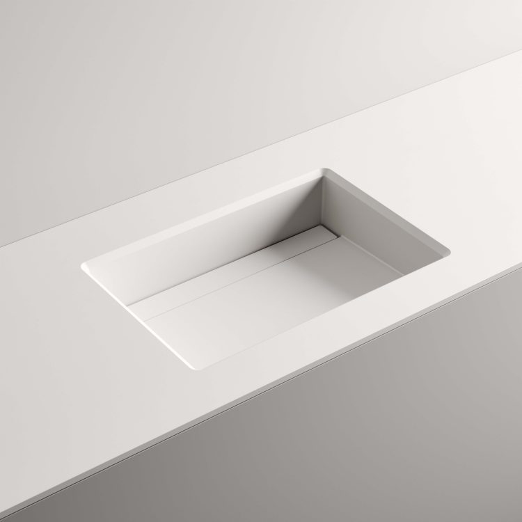 Cut integrated washbasin in Purefeel